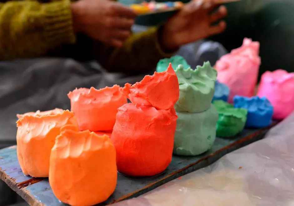 西藏热浸涂塑钢管 西藏仁布酥油花：冰水揉搓百斤酥油，造就绝美艺术