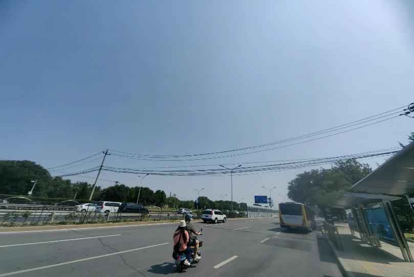 首都电力入地工程：隐藏电线，焕新城市！