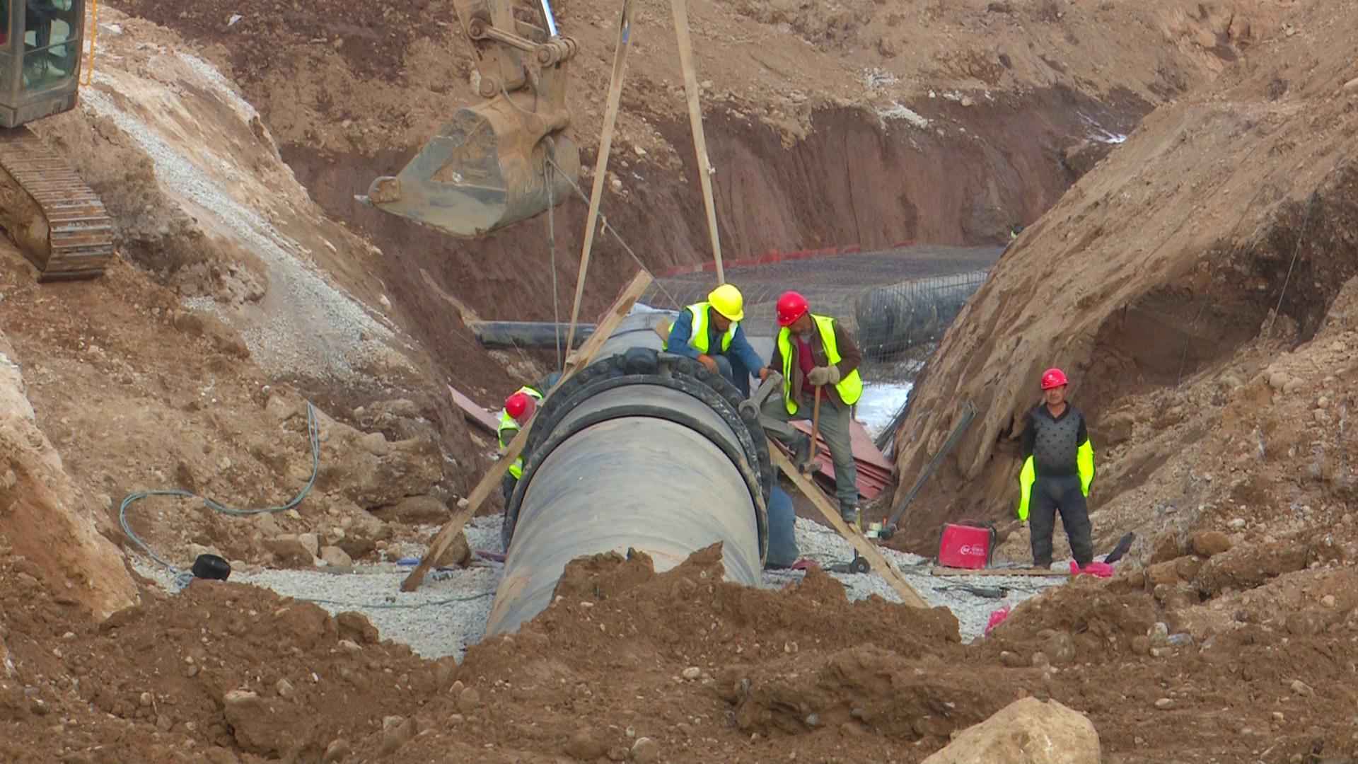 奥仁格管道引领太原热浸涂塑钢管销售，助力阳曲县中社河治理工程冲刺工期