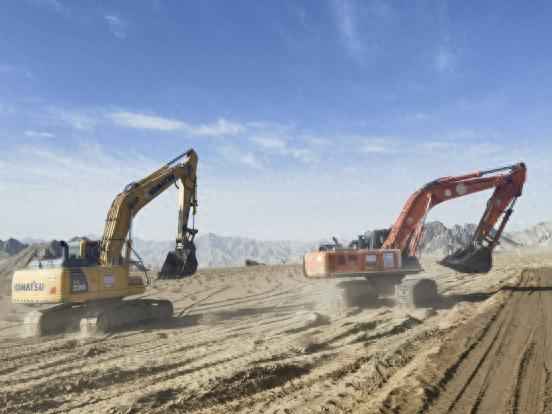 青海柴达木水资源工程开工：高原戈壁上的绿色调水攻坚