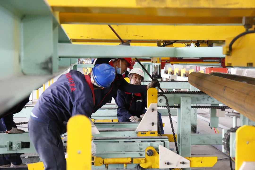 新疆热浸涂塑钢管厂：十二师首家钢管基地正式投产