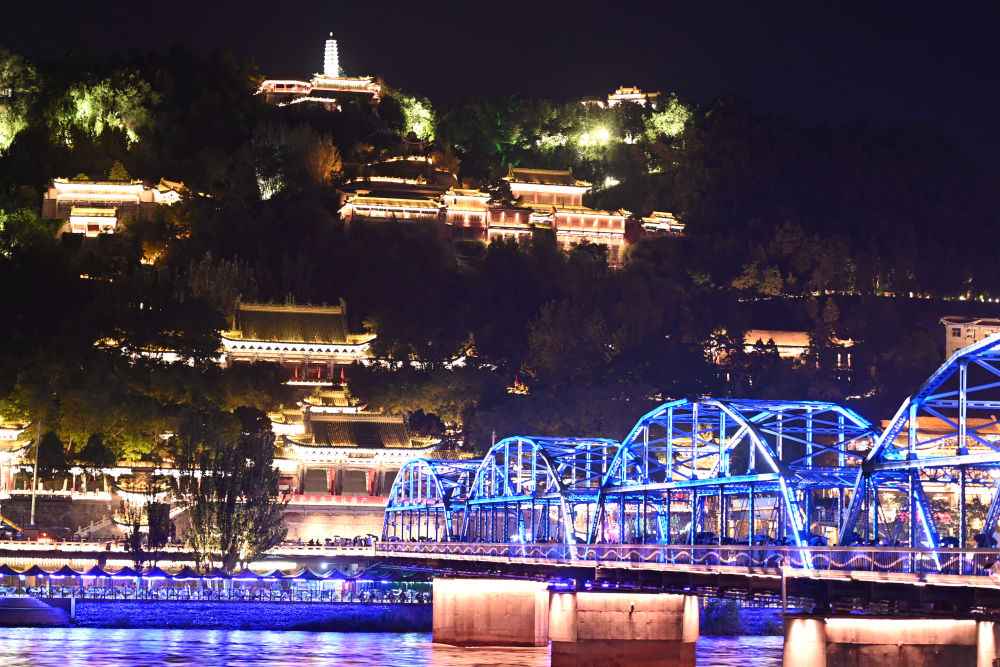 兰州：一座城与母亲河的故事