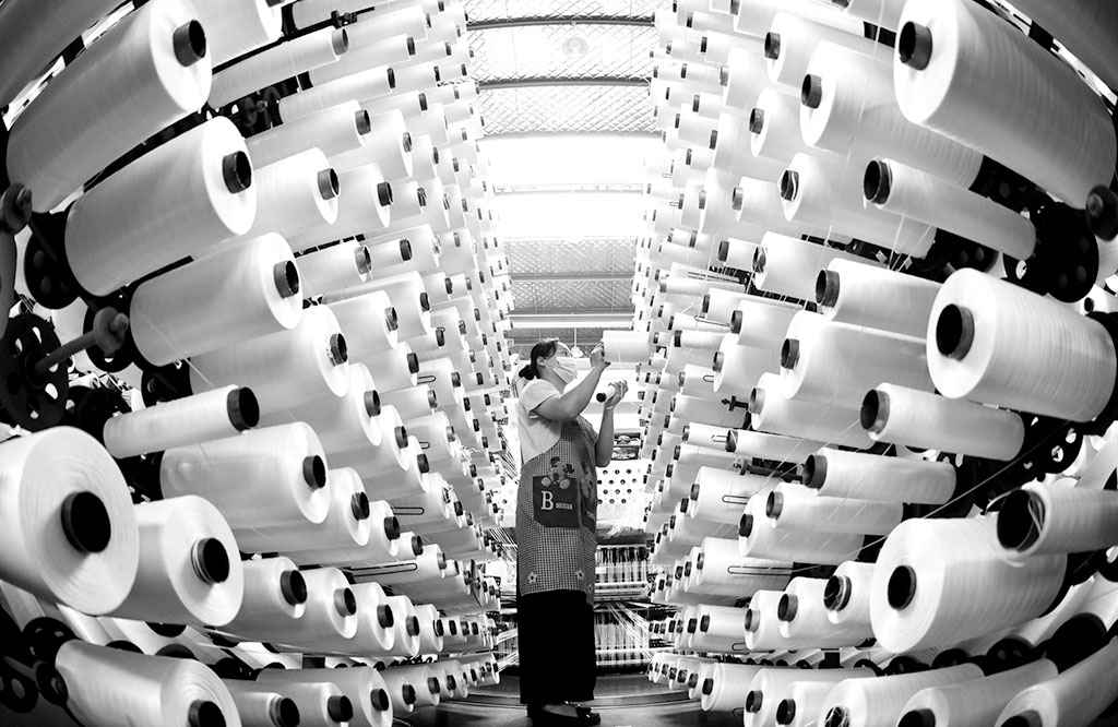 连云港热浸涂塑钢管:外贸包装行业旺季生产的关键支撑 连云港热浸涂塑钢管:外贸包装行业旺季生产的关键支撑