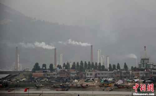 聊城热浸塑涂塑钢管厂家：这些企业真大胆！被环保部查封之后又死灰复燃了