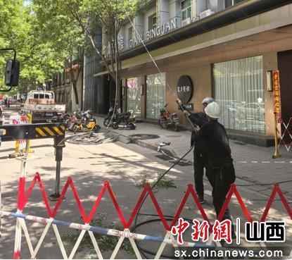 奥仁格管道推荐：山西柳林废旧电线杆拆除工程美化环境惠民生
