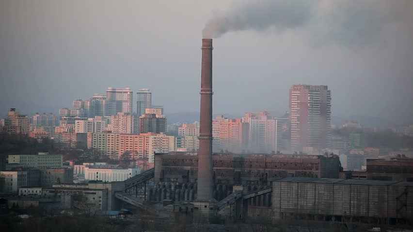 灰色电力管：朝鲜到底有多缺电？一到晚上就黑灯瞎火，从丹东买太阳能电板！