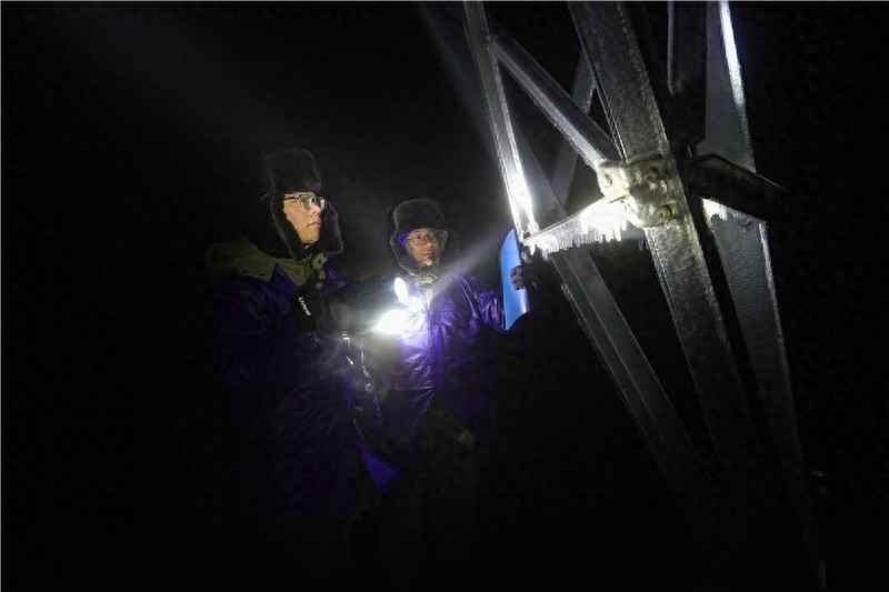 电力管道断面融冰保卫战：国网湖北电力多措并举保障电网安全