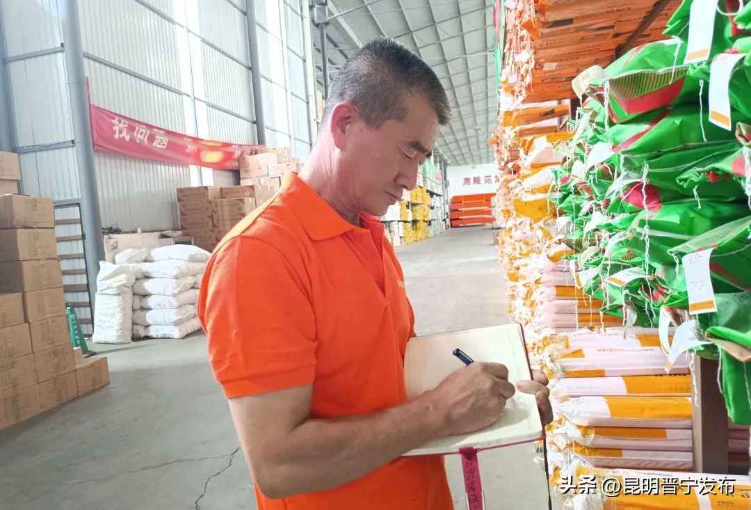 晋宁PVC电力管产业赋能乡村,村民家门口就业增收新模式 晋宁PVC电力管产业赋能乡村,村民家门口就业增收新模式