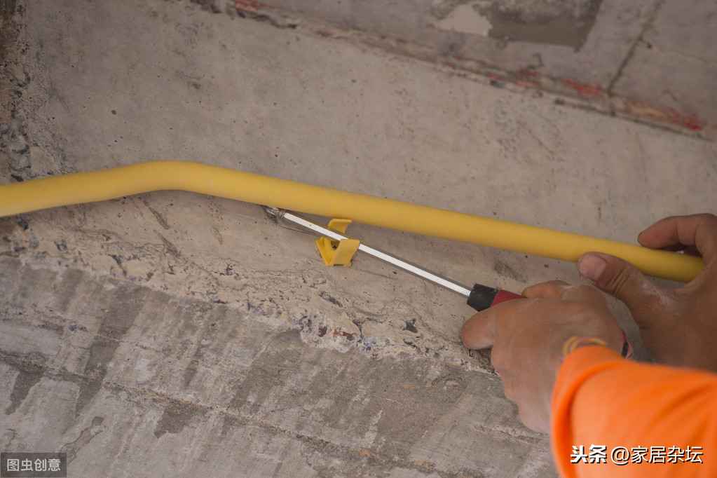 电力pvc管埋设 电路中的PVC线管怎么安装?中间8米加一个过线盒吗?为什么? 电力pvc管埋设 电路中的PVC线管怎么安装?中间8米加一个过线盒吗?为什么?