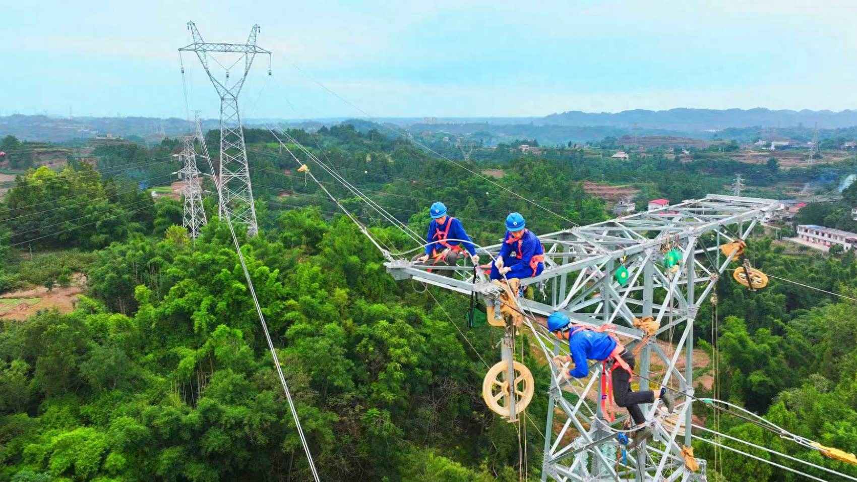 巴中电力远赴宜宾 圆满完成电网升级跨区域施工 巴中电力远赴宜宾 圆满完成电网升级跨区域施工