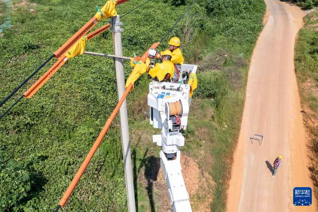 湘潭绝缘电力管保障电力安全:多战术守护群众清凉夏日 湘潭绝缘电力管保障电力安全:多战术守护群众清凉夏日