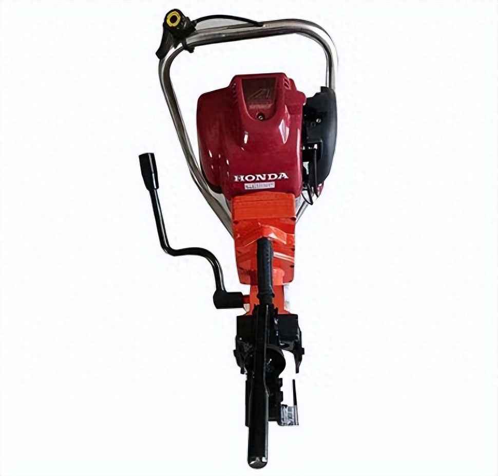 BTZK-32内燃钻孔机:重塑钢轨钻孔的极限标准 BTZK-32内燃钻孔机:重塑钢轨钻孔的极限标准