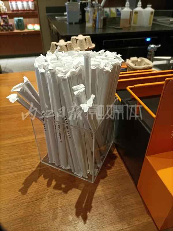 内江塑胶电力管型号 记者调查：餐饮行业禁用一次性塑料吸管，内江情况如何？