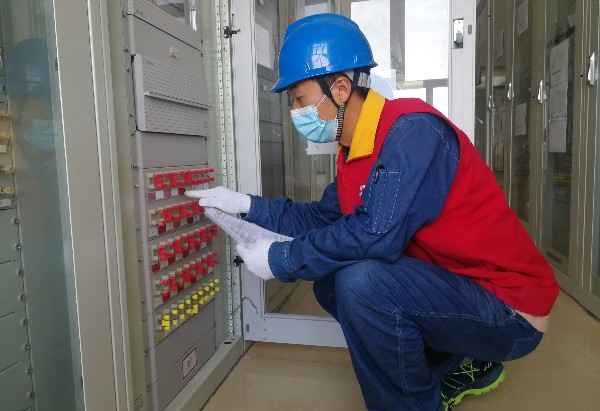 倍感振奋 倍受鼓舞 奋勇向前——党的二十大开幕会在国网新疆电力引起热烈反响（一）