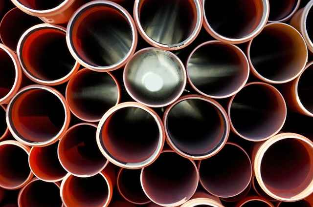 白色HDPE电力管的卓越优势与普通穿线管核心区别全解析